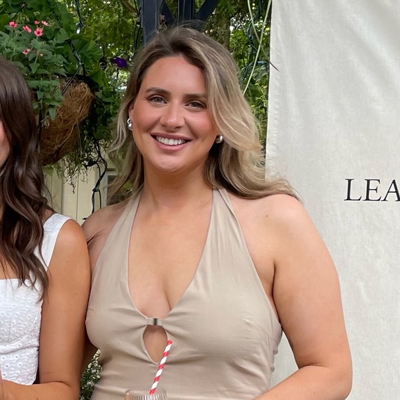 Meet your Posher, Lindsay - Picture 1 of 1